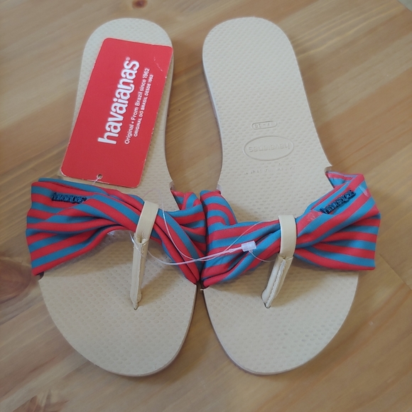 Havaianas Shoes - NWT Havaianas Size 7/8w
